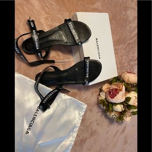 Woman’s sandals 8.5